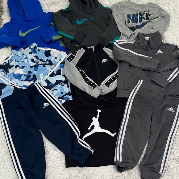 👑 Bundle of 9 Nike & Adidas Toddler Clothes Size 24mo/2 - Picture 1 of 9